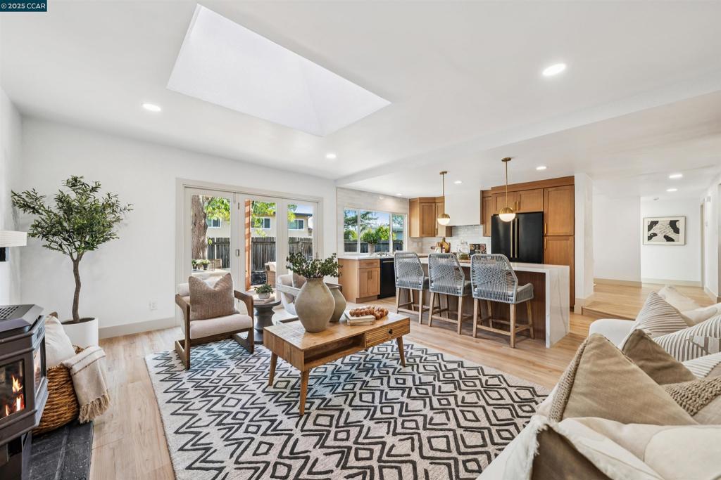 RANCHO SAN RAMON - Residential