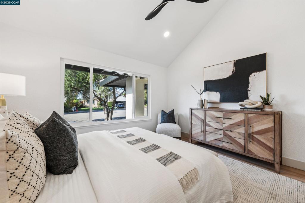RANCHO SAN RAMON - Residential