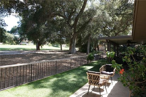 Tiny photo for 38220 Oaktree Loop, Murrieta, CA 92562 (MLS # SW26071186)