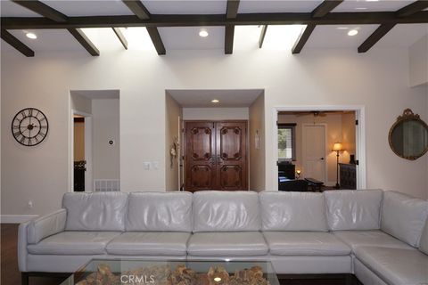 Tiny photo for 38220 Oaktree Loop, Murrieta, CA 92562 (MLS # SW26071186)