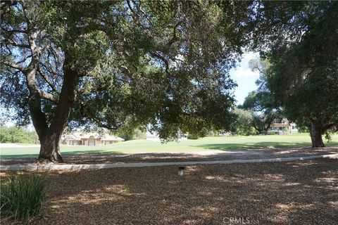 Tiny photo for 38220 Oaktree Loop, Murrieta, CA 92562 (MLS # SW26071186)