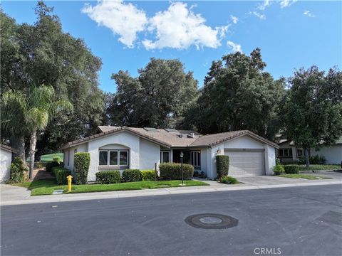 Tiny photo for 38220 Oaktree Loop, Murrieta, CA 92562 (MLS # SW26071186)