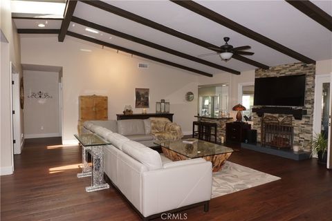 Tiny photo for 38220 Oaktree Loop, Murrieta, CA 92562 (MLS # SW26071186)