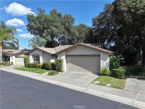 Tiny photo for 38220 Oaktree Loop, Murrieta, CA 92562 (MLS # SW26071186)