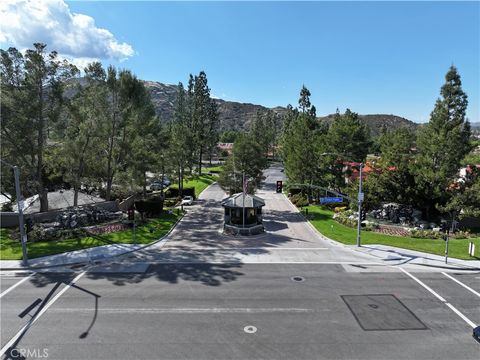 Tiny photo for 38220 Oaktree Loop, Murrieta, CA 92562 (MLS # SW26071186)