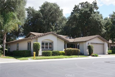 Tiny photo for 38220 Oaktree Loop, Murrieta, CA 92562 (MLS # SW26071186)