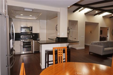 Tiny photo for 38220 Oaktree Loop, Murrieta, CA 92562 (MLS # SW26071186)