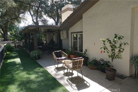 Tiny photo for 38220 Oaktree Loop, Murrieta, CA 92562 (MLS # SW26071186)