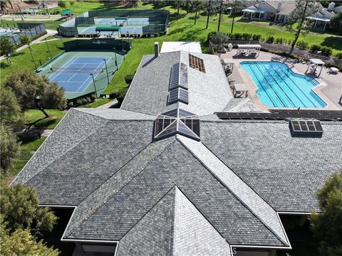 Tiny photo for 38220 Oaktree Loop, Murrieta, CA 92562 (MLS # SW26071186)