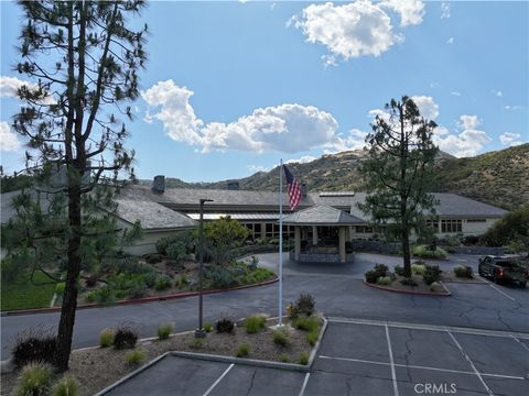 Tiny photo for 38220 Oaktree Loop, Murrieta, CA 92562 (MLS # SW26071186)