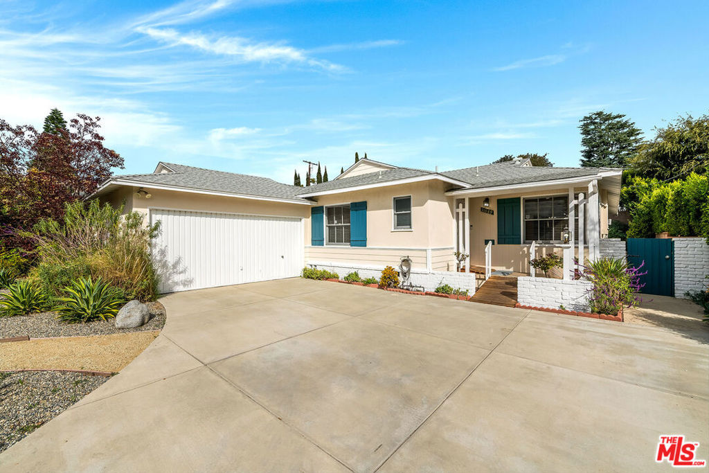 11889 Tiara Street