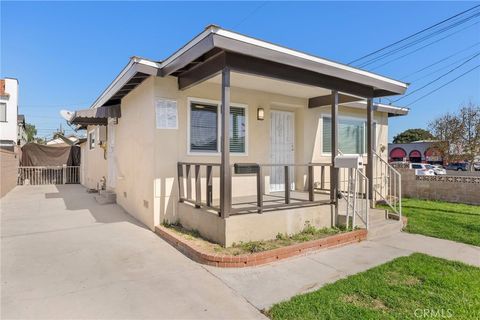 Photo of 526 W 2nd St, San Pedro, CA 90731 (MLS # SB26061273)