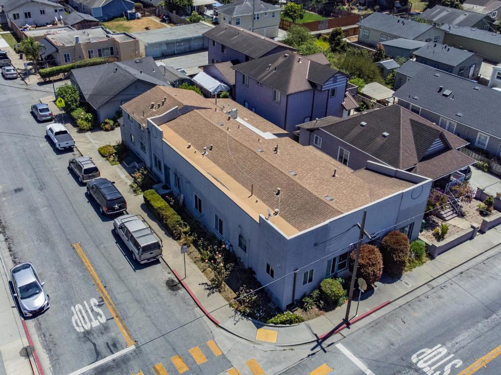 406 E 5th Street