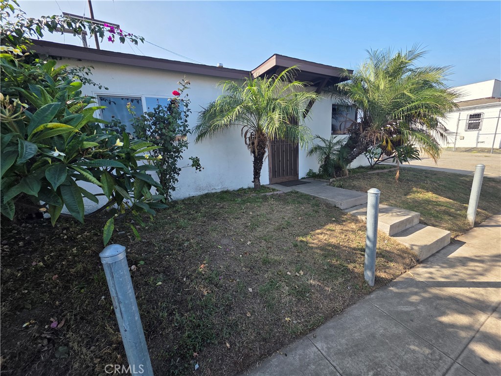 16811 Lakewood Boulevard