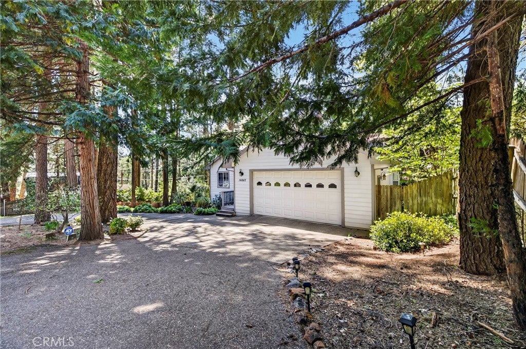 14847 Crescent