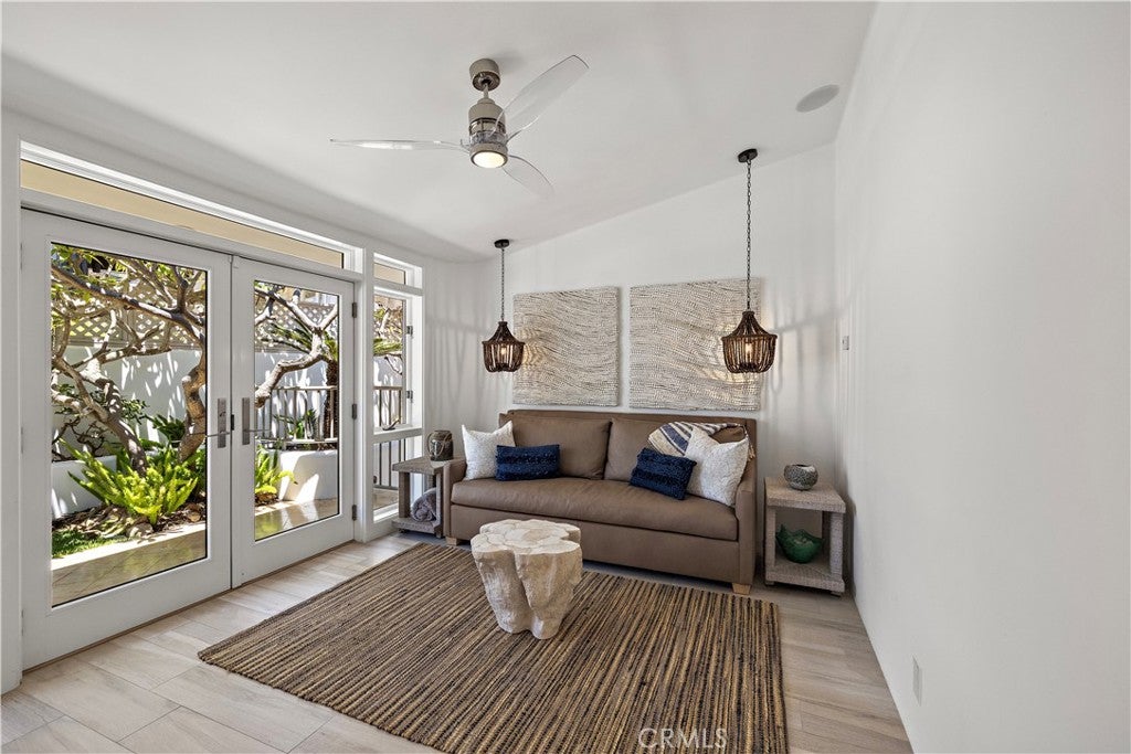 594 Cliff Drive, Laguna Beach CA 92651 - Photo 19