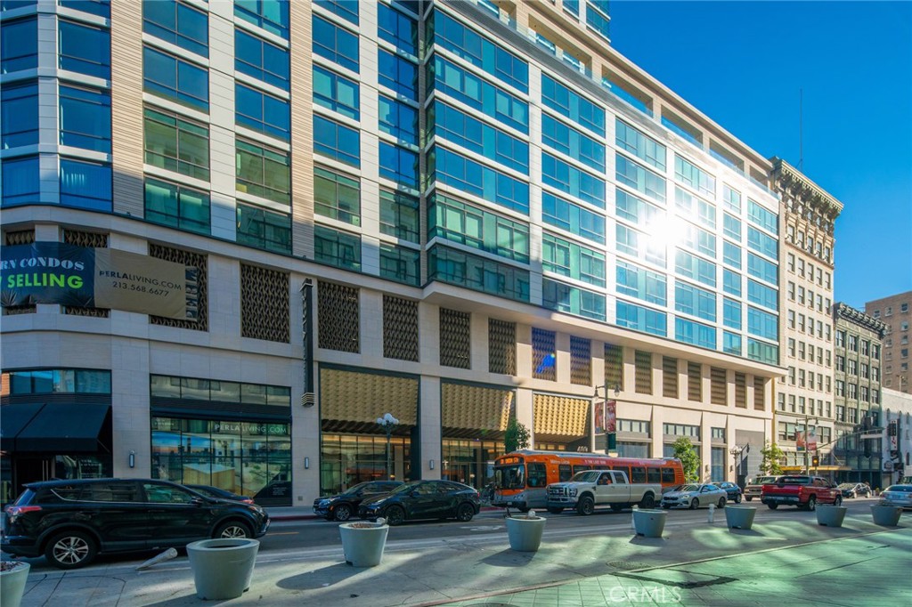 400 S Broadway 2101