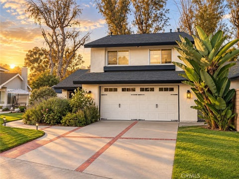 Photo of 26965 Parkmont CIR, Lake Forest, CA 92630 (MLS # OC26200200)