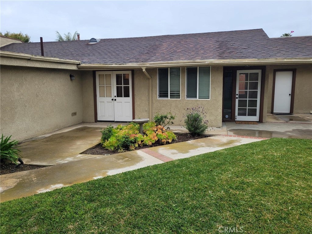 2212 Laurel