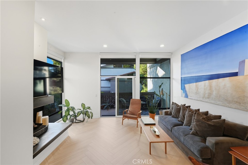 Marina Pacifica (MRP) - Residential