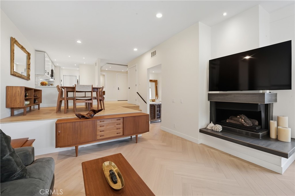 Marina Pacifica (MRP) - Residential