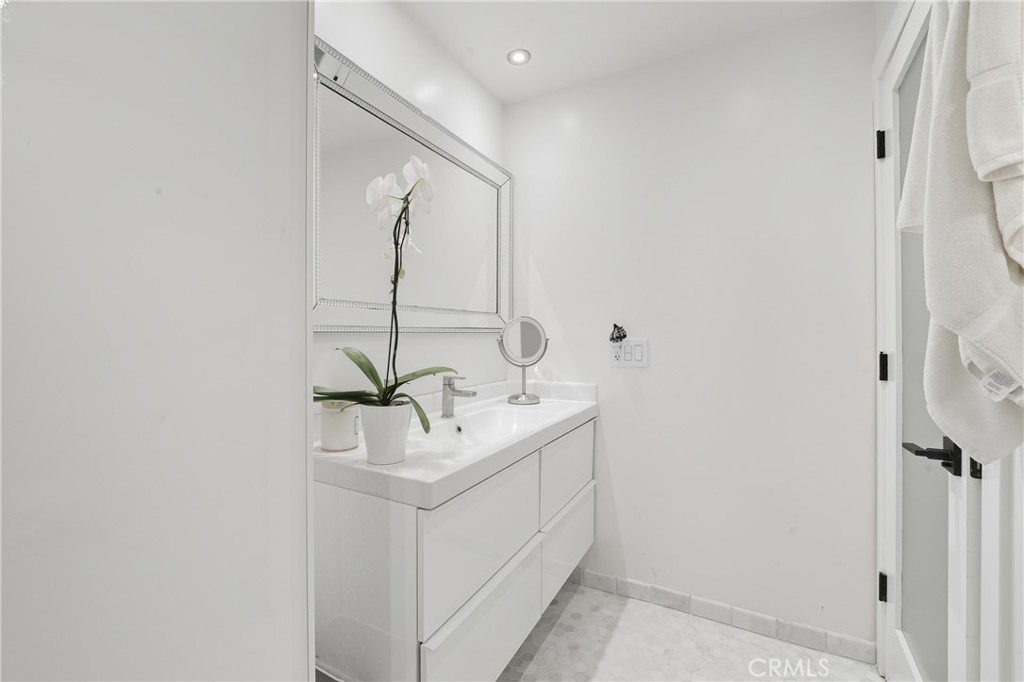 Marina Pacifica (MRP) - Residential