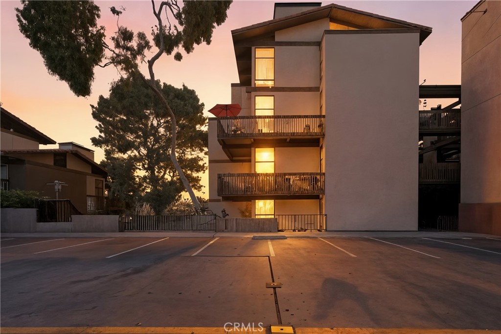 Marina Pacifica (MRP) - Residential