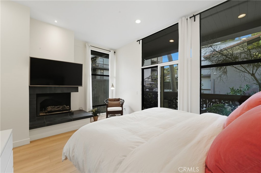 Marina Pacifica (MRP) - Residential
