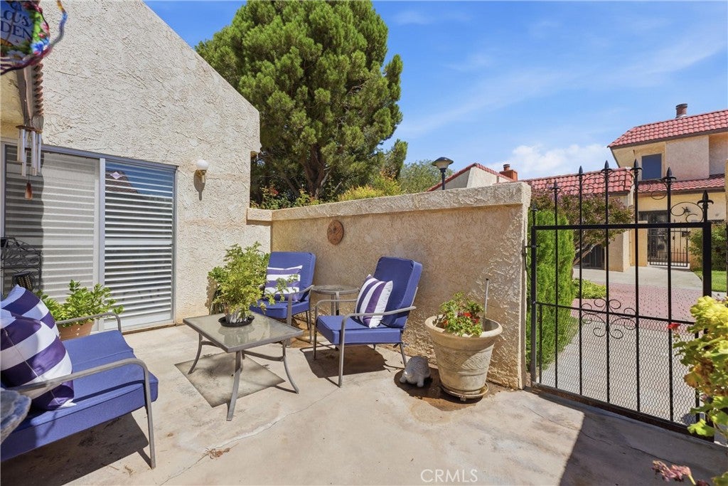 Photo of 2124 El Domingo Circle #13, Lancaster, CA 93536 (MLS # SR26199130)