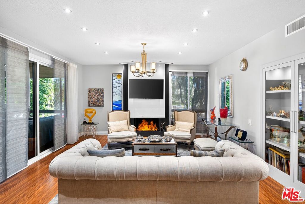 Photo of 4822 Van Noord Avenue #6, Sherman Oaks, CA 91423 (MLS # 26653535)