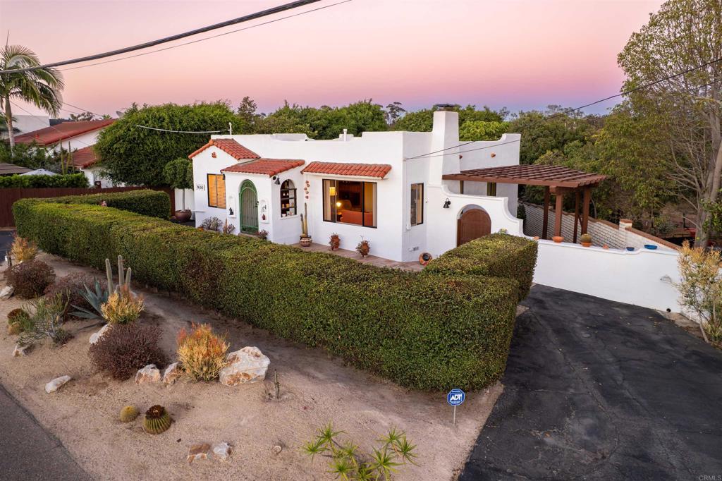 2658 Highland Drive