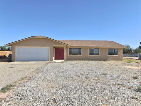 Photo of 22311 Thunderbird Road, Apple Valley, CA 92307 (MLS # IV26045510)