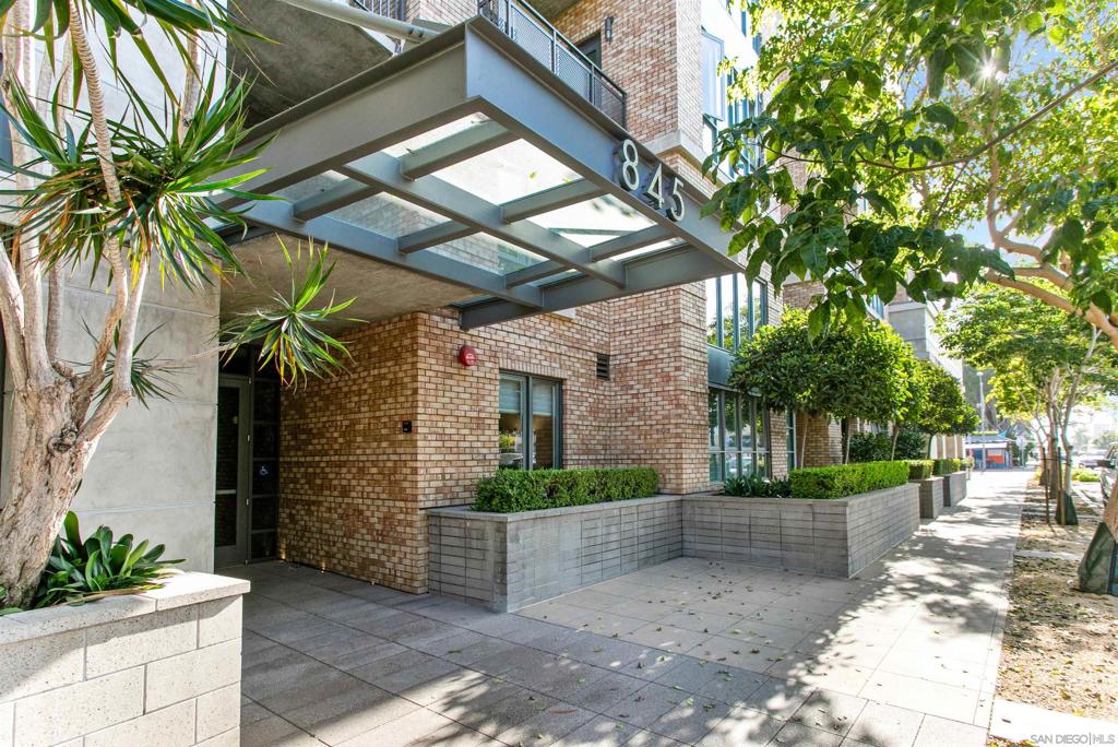 845 Fort Stockton 312