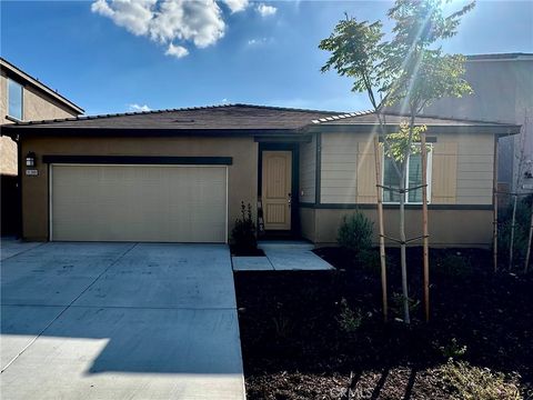 35389 Hutchinson Beaumont CA 92223