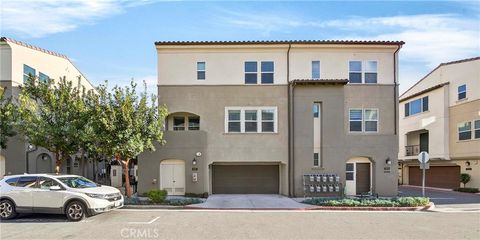 Photo of 928 E Twill Court, Anaheim, CA 92802 (MLS # PW26089710)