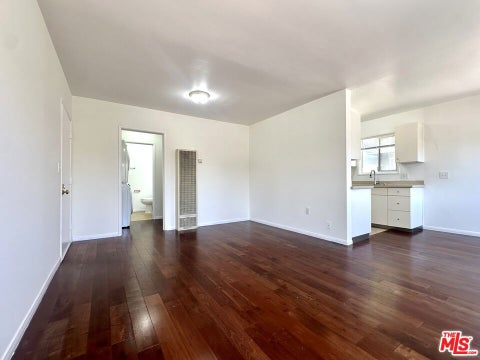Photo of 917 N Cedar Street #2, Inglewood, CA 90302 (MLS # 26987329)