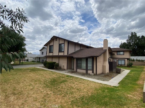 Photo of 121 Wiseman Way #D, Upland, CA 91786 (MLS # CV26205147)