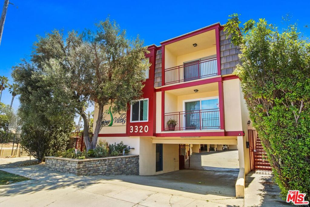 3320 Redondo Beach Boulevard