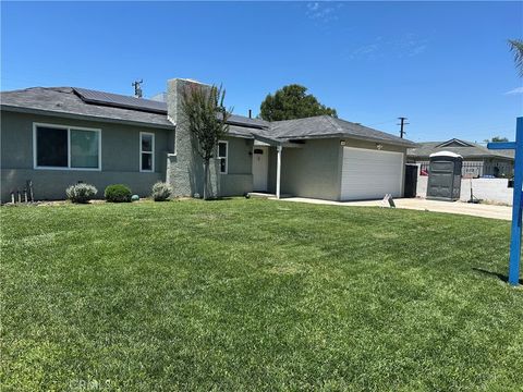 114 S Acacia Rialto CA 92376