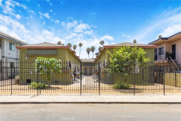 606 W 81ST ST, LOS ANGELES, CA 90044 - Image bbfd313c6519e246cb2cd3199fa44fb4/1618752769