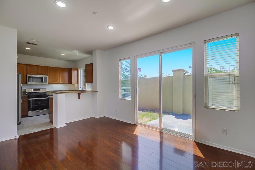 Properties 4 2305 Wisteria Way