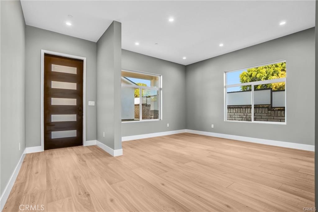 2124 W 238th Street