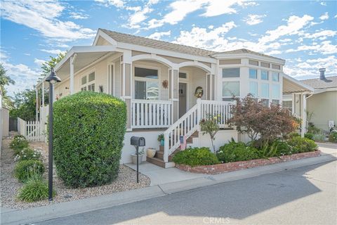 Photo of 416 Jeffries Avenue #25, Monrovia, CA 91016 (MLS # SR25244103)