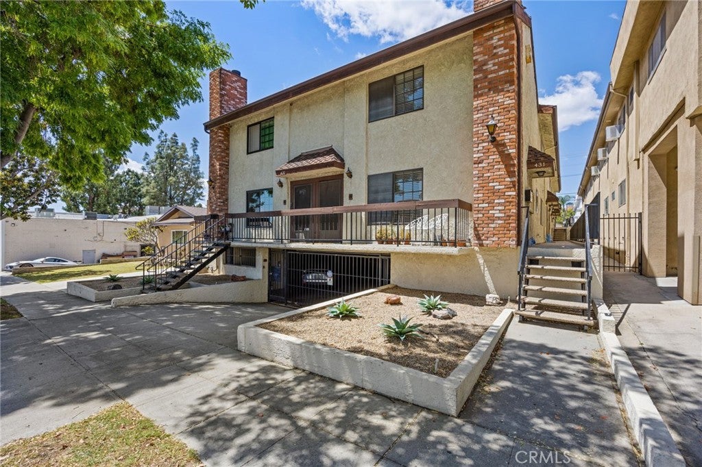 431 E Verdugo Ave
