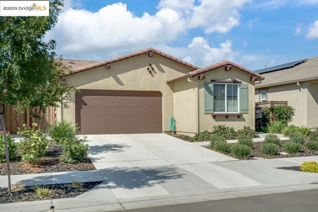Photo of 2323 Espana Ln Ln, Rio Vista, CA 94571 (MLS # 41113274)