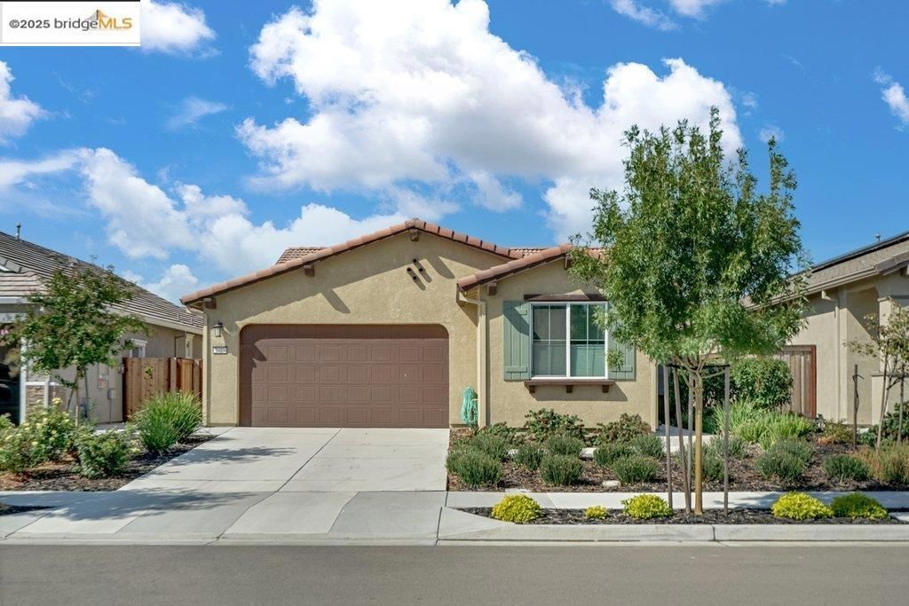 Photo of 2323 Espana Ln Ln, Rio Vista, CA 94571 (MLS # 41113274)