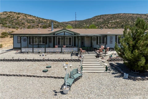 Photo of 24900 Ponderosa DR, Tehachapi, CA 93561 (MLS # SR26172034)