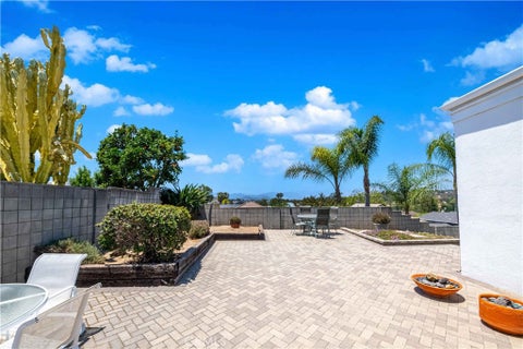 Tiny photo for 5629 Rainbow Crest Drive, Agoura Hills, CA 91301 (MLS # SR26120756)