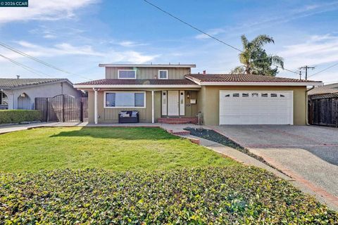 Photo of 9597 Davona Dr, San Ramon, CA 94583 (MLS # 41122997)