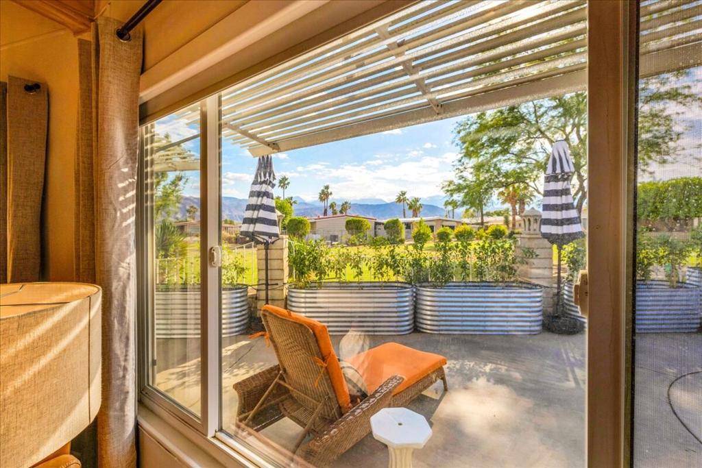 Palm Desert Greens - Manufactured In Park